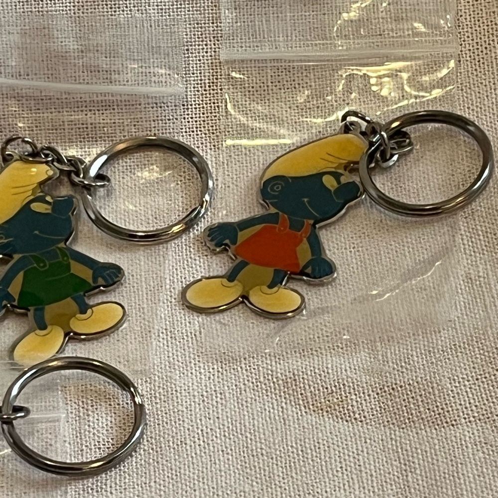 Smurfet Key Chain Bundle. - Picture 3 of 4